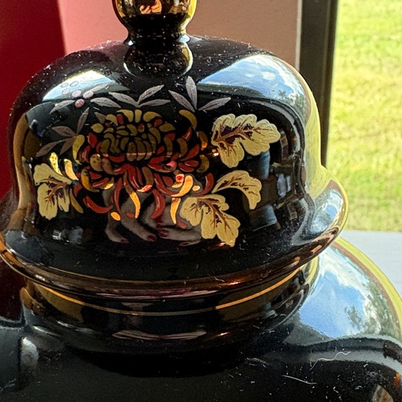 Imperial Dynasty Elegant Black and Gold Decorative Ginger jar - Picture 3 of 5